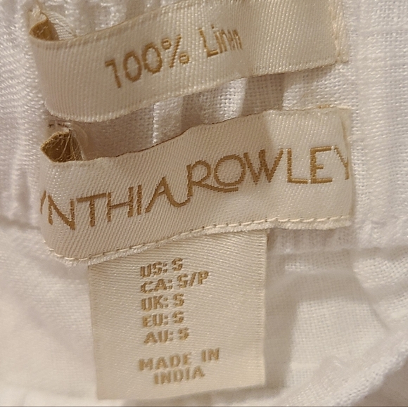 CYNTHIA ROWLEY 100% LINEN WHITE FLOWER EMBROIDERY SIDES SMALL NEW WITHOUT TAGS - Picture 6 of 6